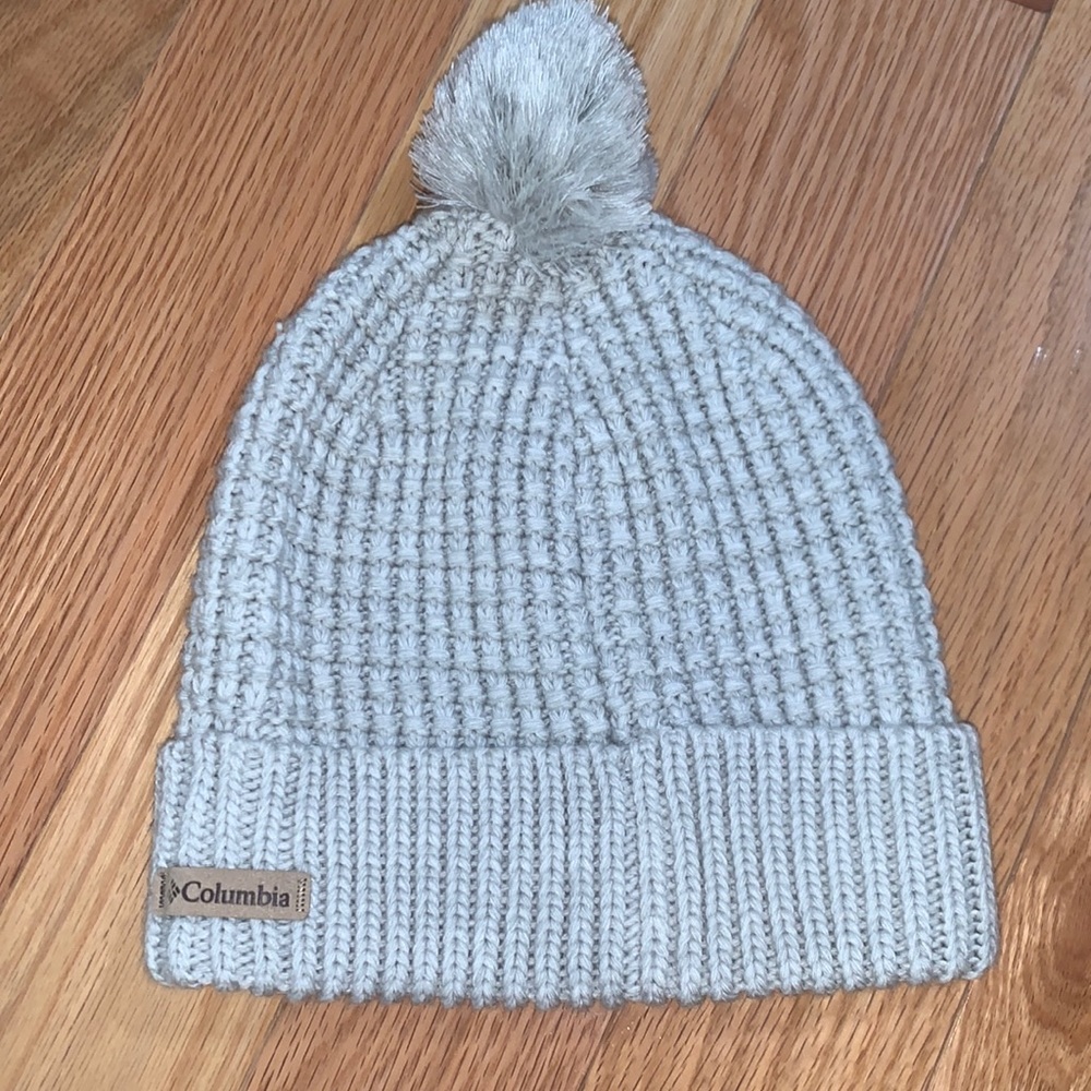 Columbia Grey Knit Beanie